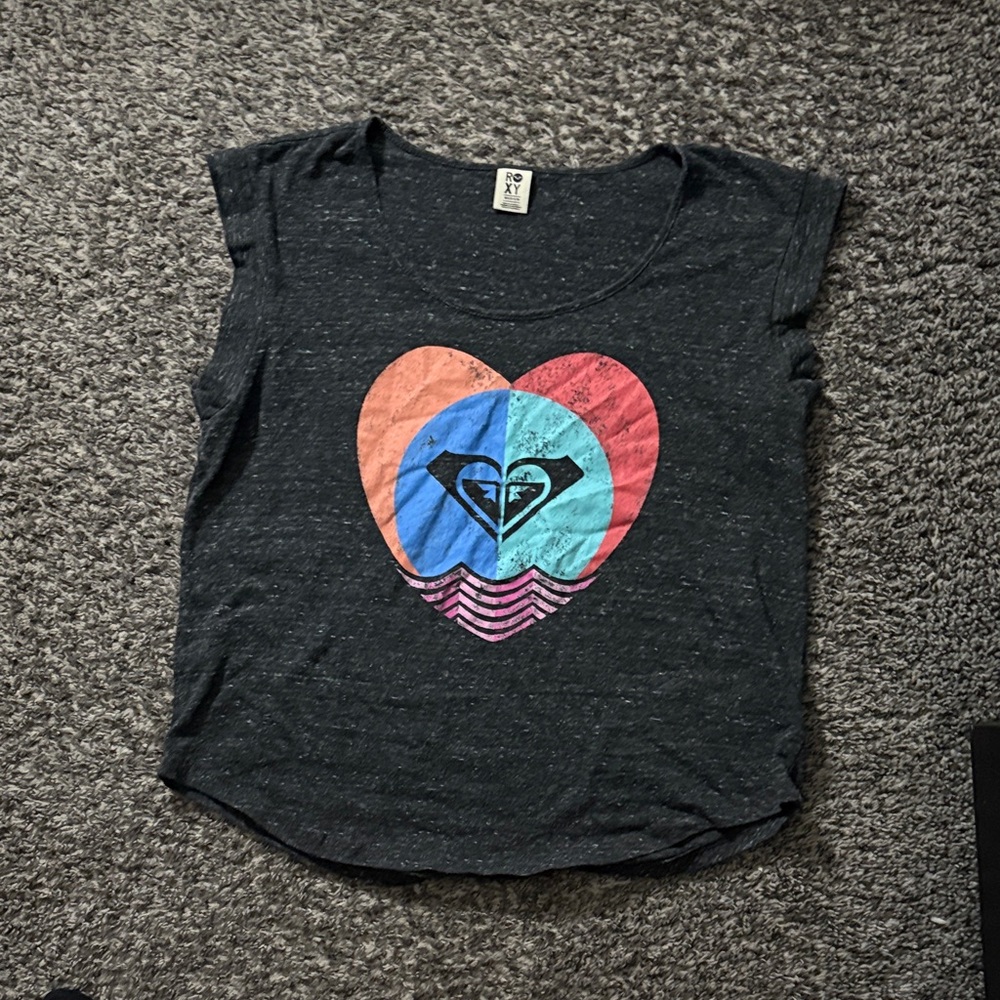 Roxy Charcoal Tee with Multicolor Heart Graphic - Picture 4 of 5